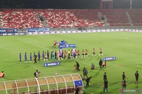 Madura United Menang Tipis atas Arema FC dengan Skor 1-0 Madura United Menang Tipis atas Arema FC dengan Skor 1-0