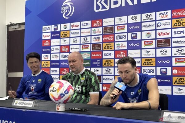 Alternatif judul: “Marc Klok: Setiap Pertandingan Adalah Final untuk Persib Bandung Alternatif judul: "Marc Klok: Setiap Pertandingan Adalah Final untuk Persib Bandung