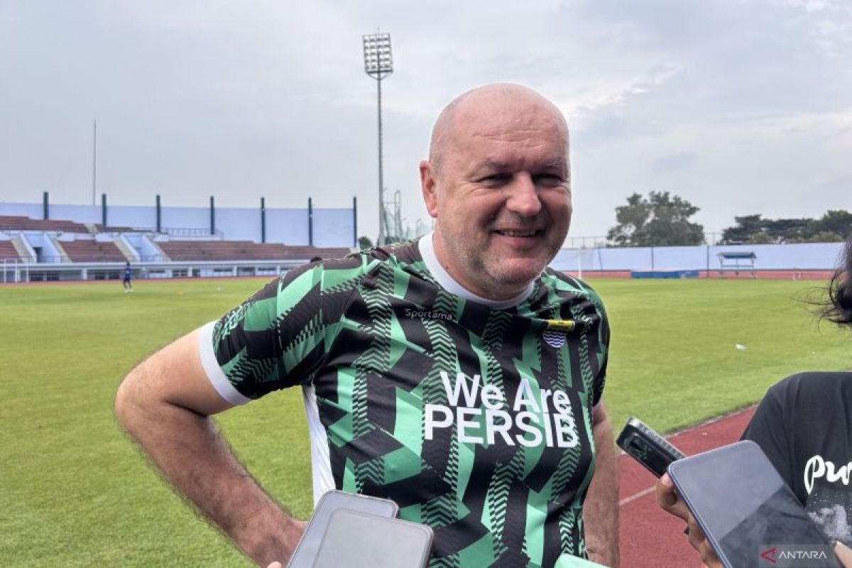 Bojan Hodak Konfirmasi Lima Pemain Absen Saat Hadapi Persita