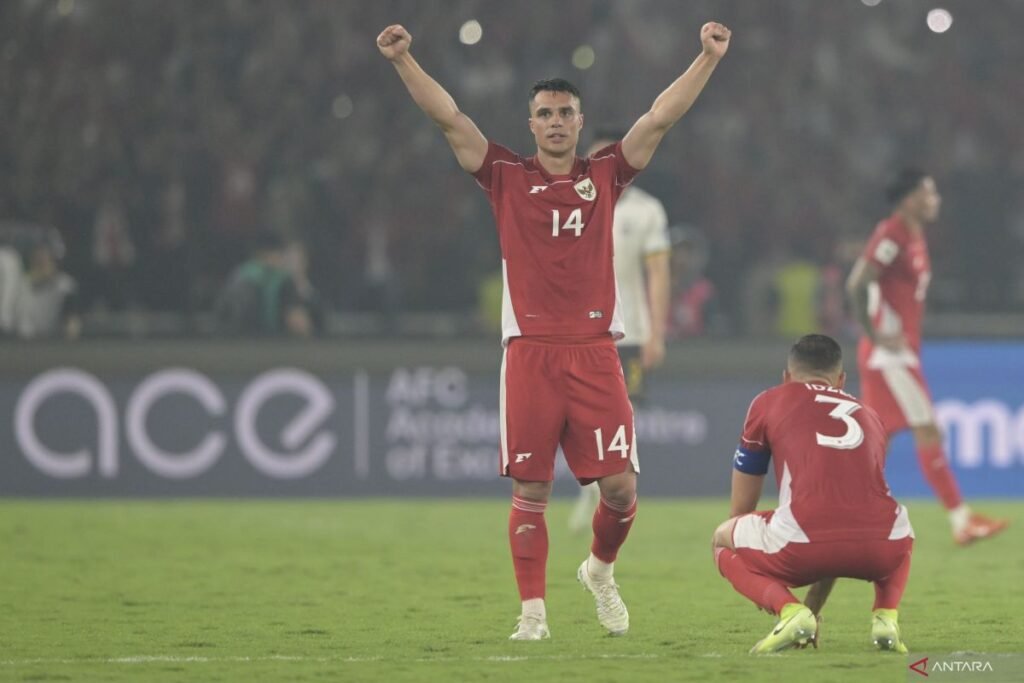 Berikut beberapa alternatif judul untuk "Erick Thohir bersyukur Indonesia pastikan putaran keempat kualifikasi":

1. "Erick Thohir Mengucapkan Syukur atas Keberhasilan Indonesia di Putaran Keempat Kualifikasi"
2. "Kemenangan Indonesia: Erick Thohir Ungkap Rasa Syukur atas Perjalanan ke Putaran Keempat"
3. "Erick Thohir: Syukur Indonesia Melangkah ke Putaran Keempat Kualifikasi"
4. "Keberhasilan Indonesia di Kualifikasi: Erick Thohir Sampaikan Rasa Syukur"
5. "Erick Thohir Apresiasi Pencapaian Indonesia di Putaran Keempat Kualifikasi"

Silakan pilih salah satu atau modifikasi sesuai kebutuhan!