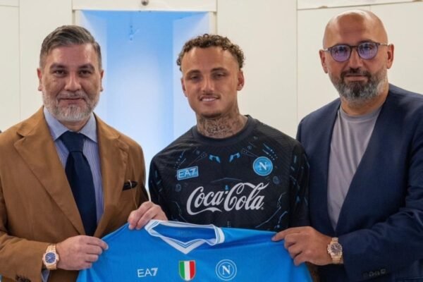 Napoli Resmi Merekrut Winger Belanda Noa Lang dari PSV Eindhoven