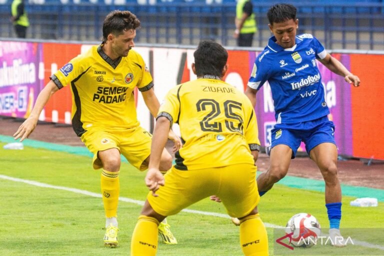 Beckham Putra dan Adam Przybek Dipastikan Diragukan Tampil Melawan Borneo FC
